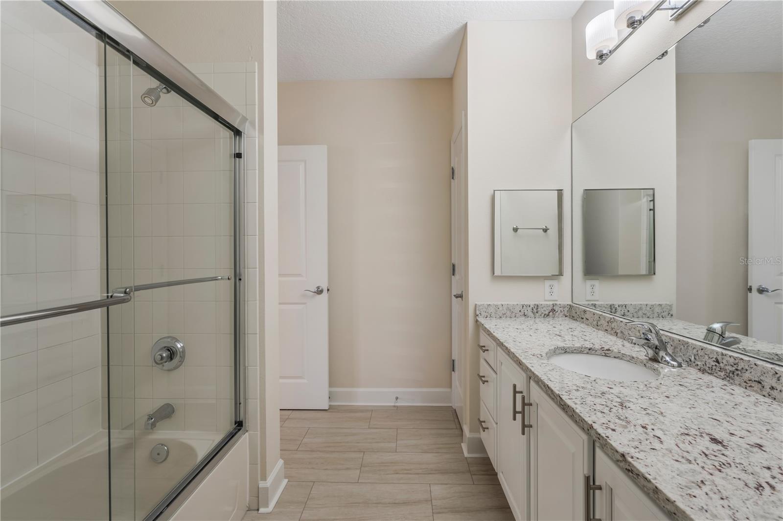 Image 26 of 36 For 1231 Wright Circle 108