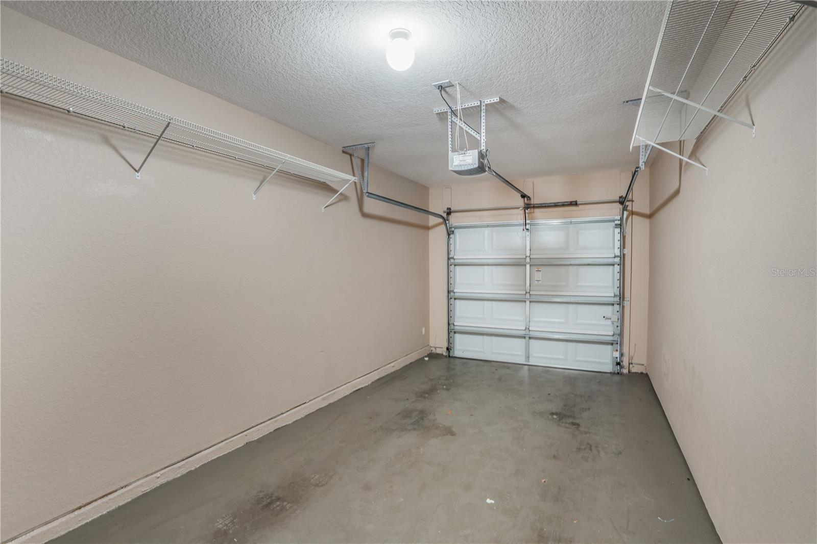 Image 29 of 36 For 1231 Wright Circle 108