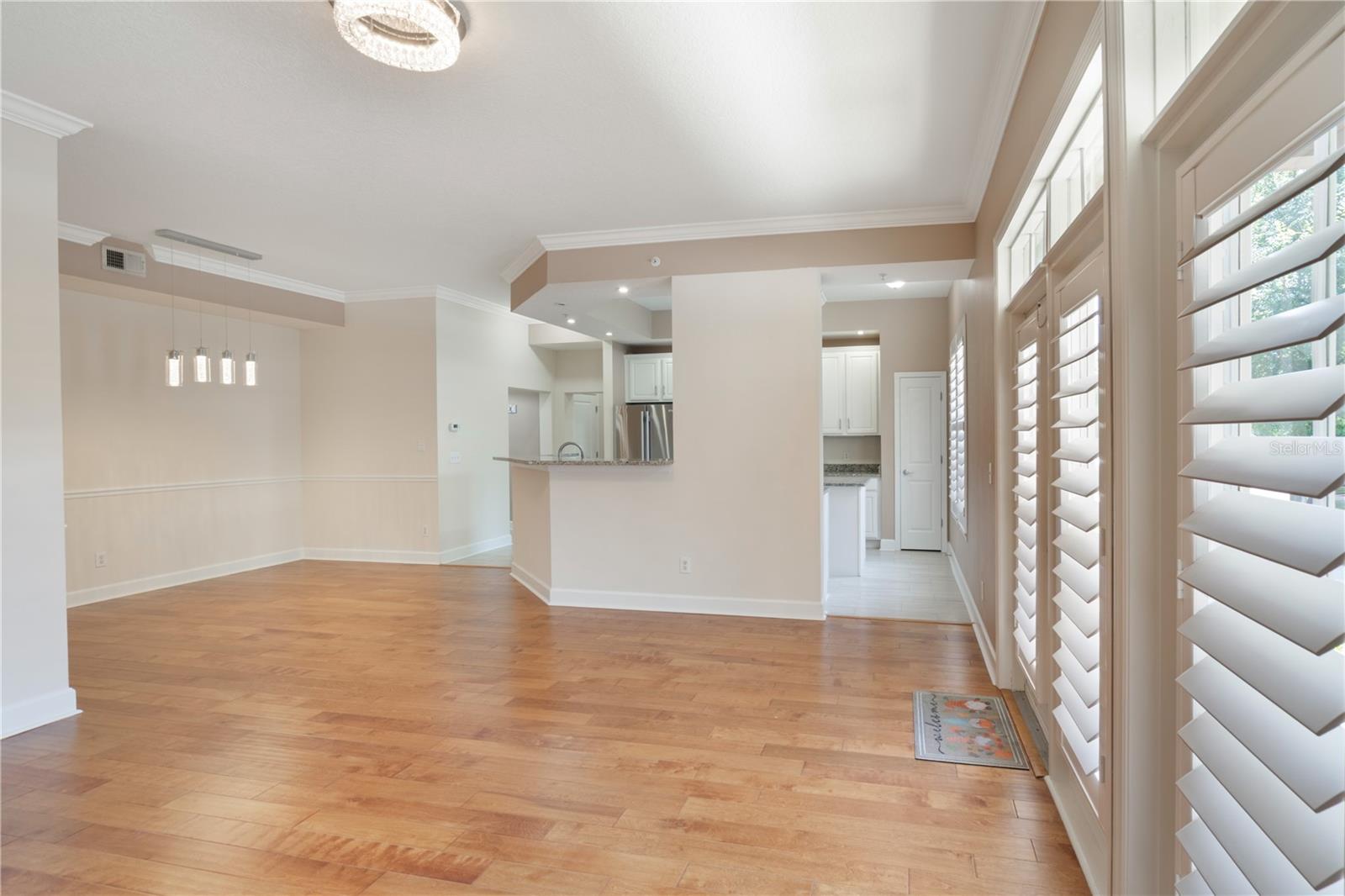 Image 5 of 36 For 1231 Wright Circle 108