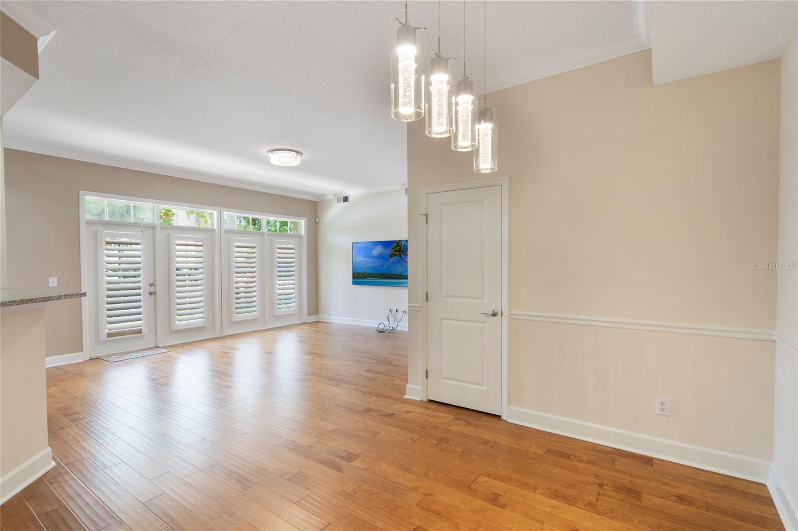 Image 7 of 36 For 1231 Wright Circle 108