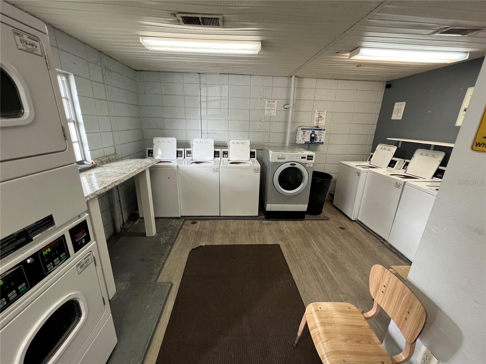 Image 16 of 18 For 2535 Alafaya Trail 65