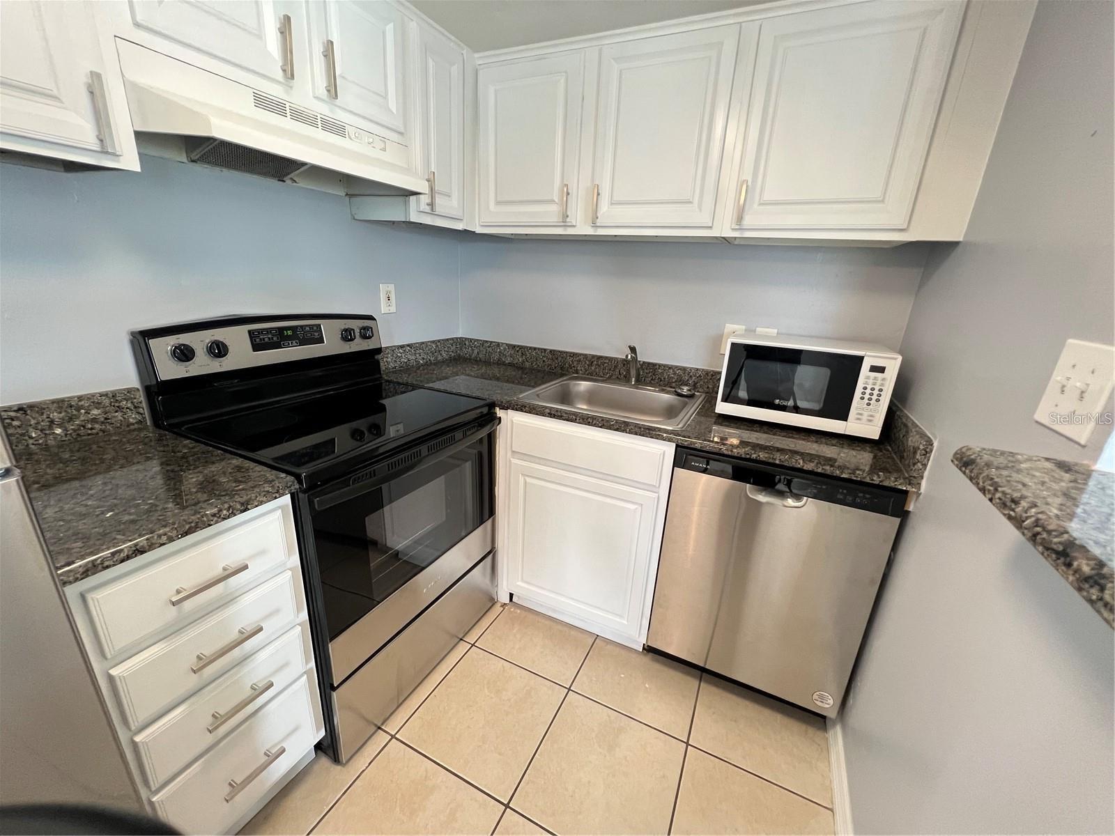 Image 2 of 18 For 2535 Alafaya Trail 65