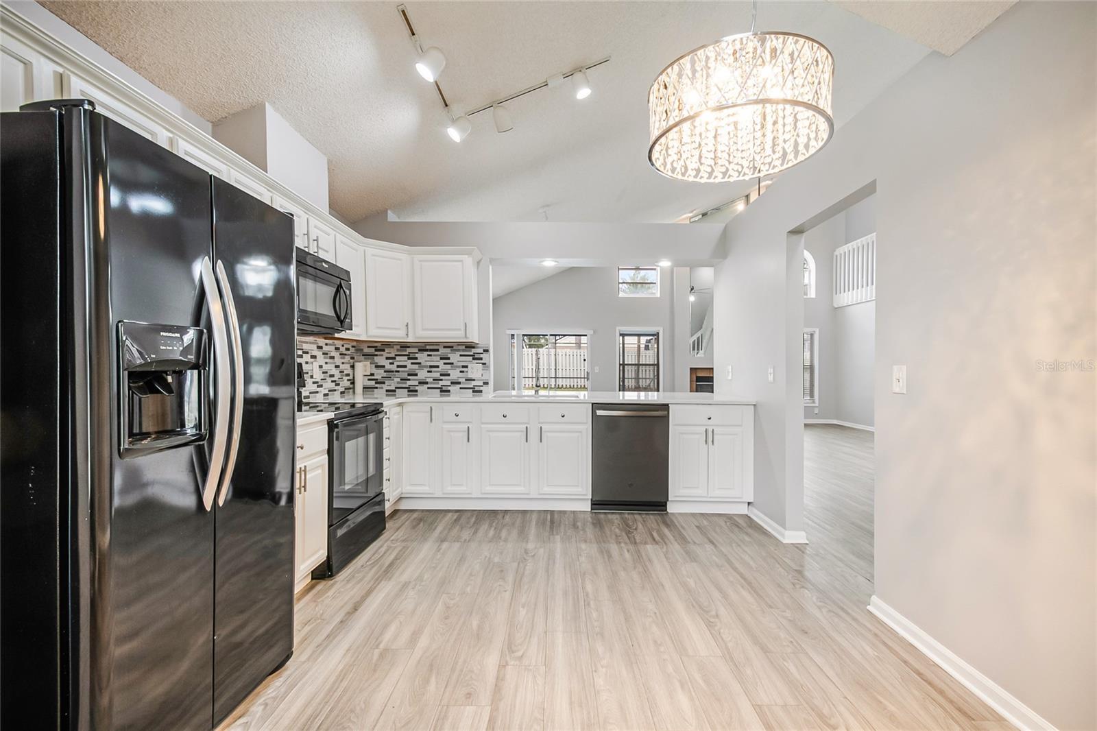 Image 11 of 45 For 2705 Stone Oak Drive