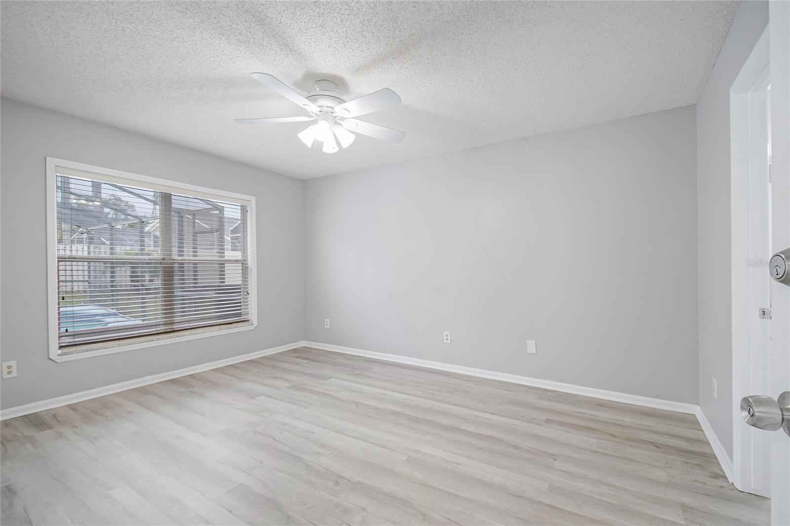 Image 21 of 45 For 2705 Stone Oak Drive