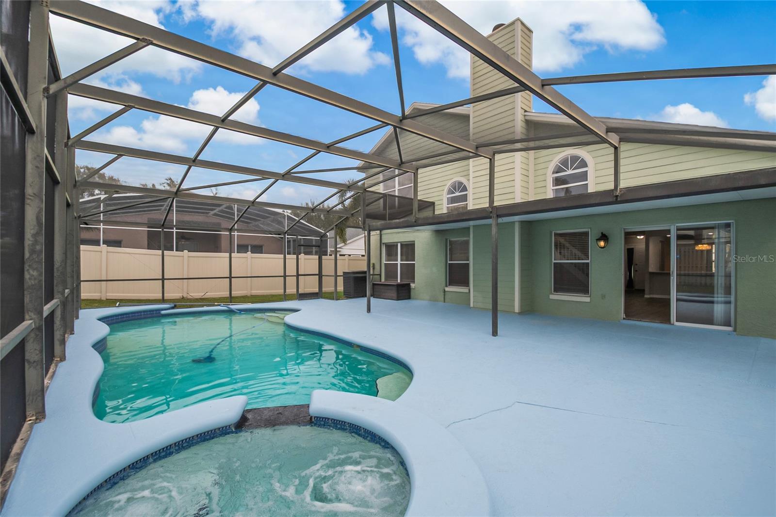 Image 27 of 45 For 2705 Stone Oak Drive