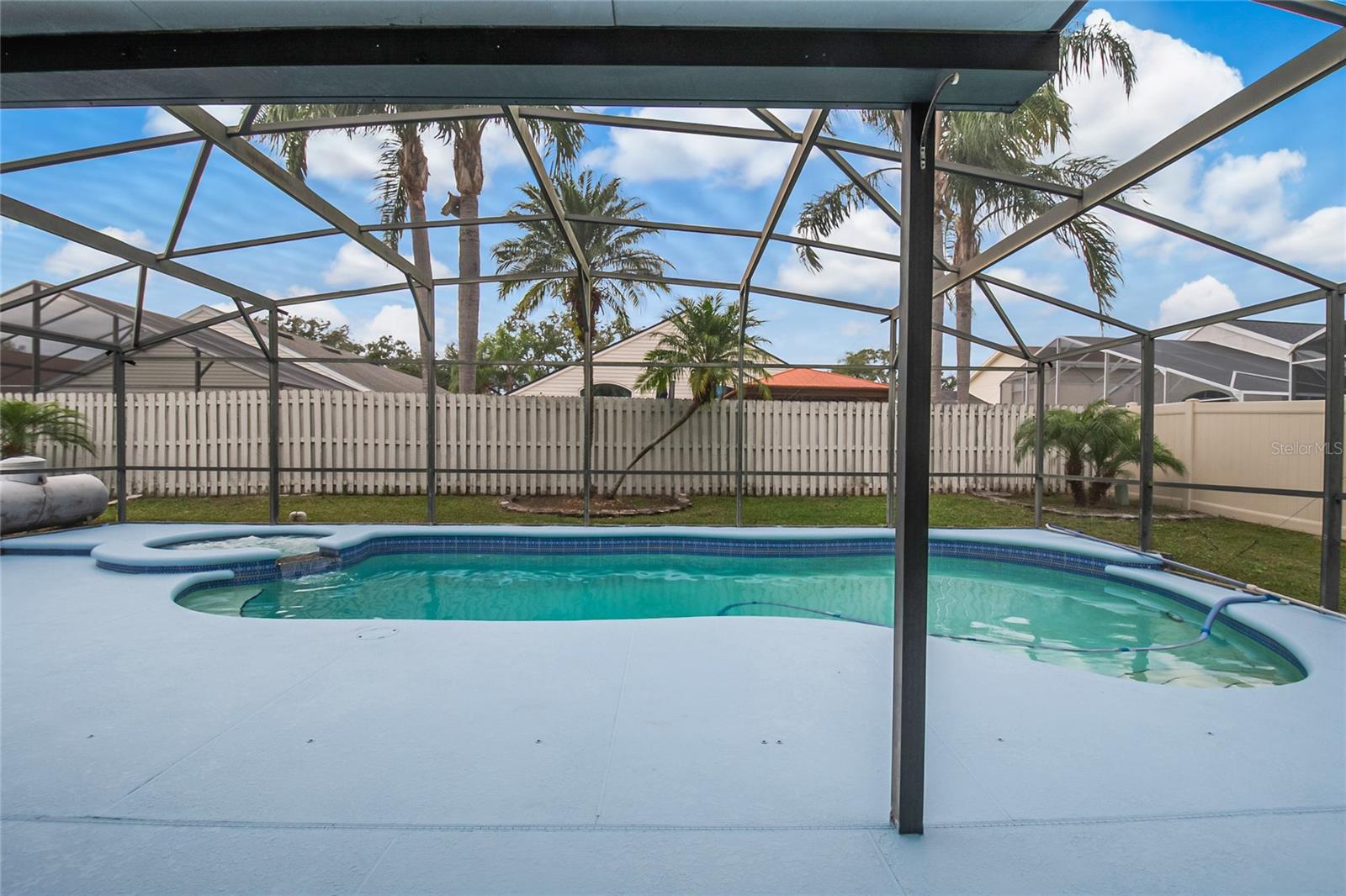 Image 28 of 45 For 2705 Stone Oak Drive