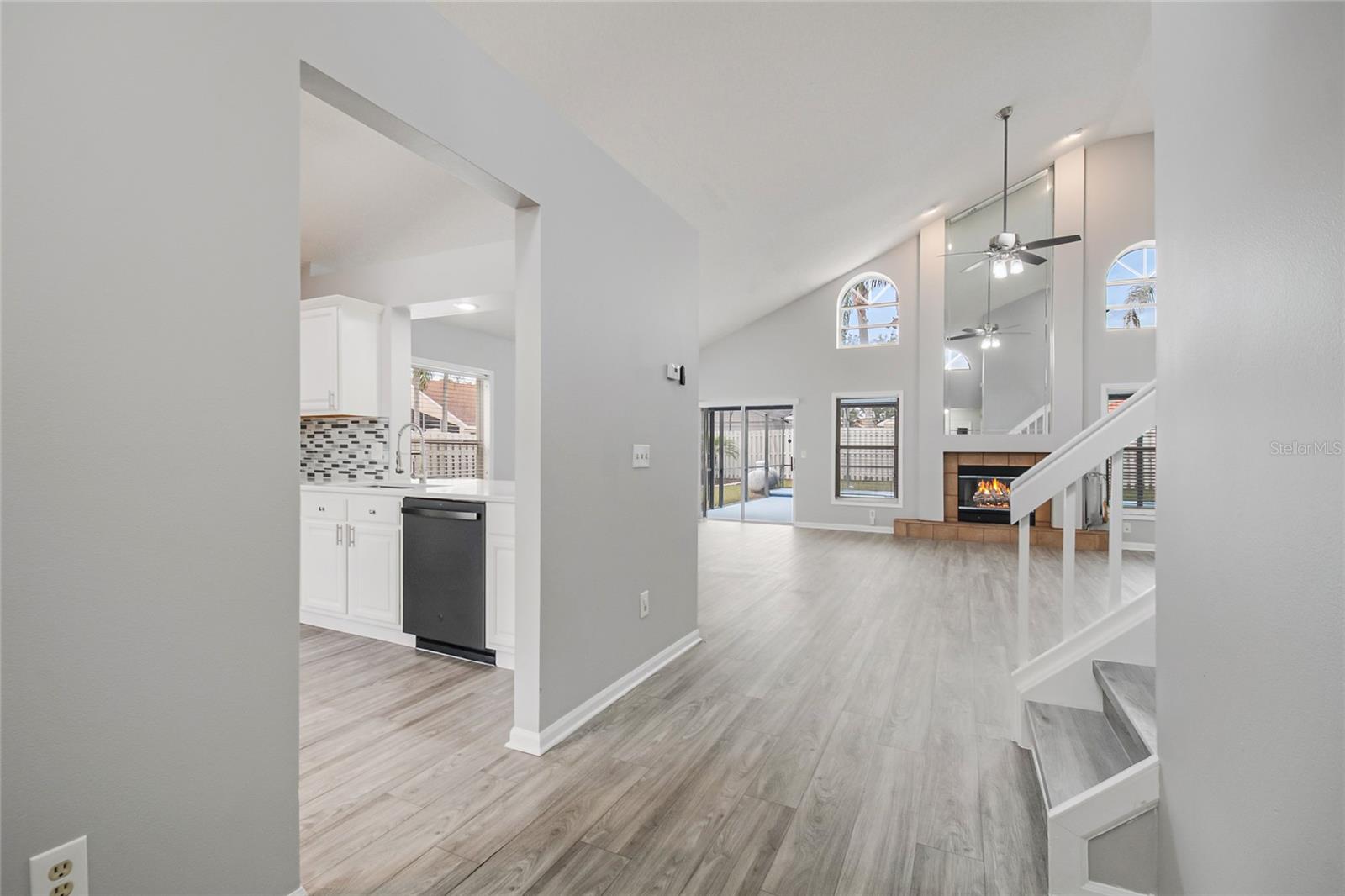 Image 5 of 45 For 2705 Stone Oak Drive