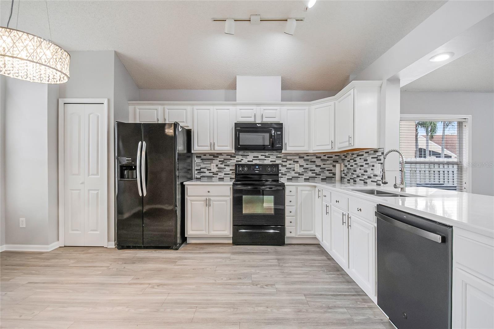 Image 7 of 45 For 2705 Stone Oak Drive