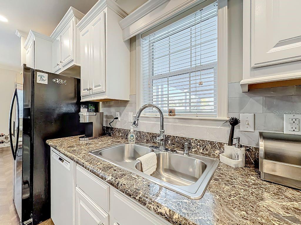 Image 11 of 34 For 110 Forest Boulevard