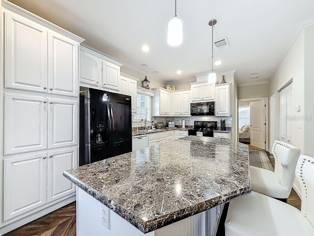 Image 7 of 34 For 110 Forest Boulevard