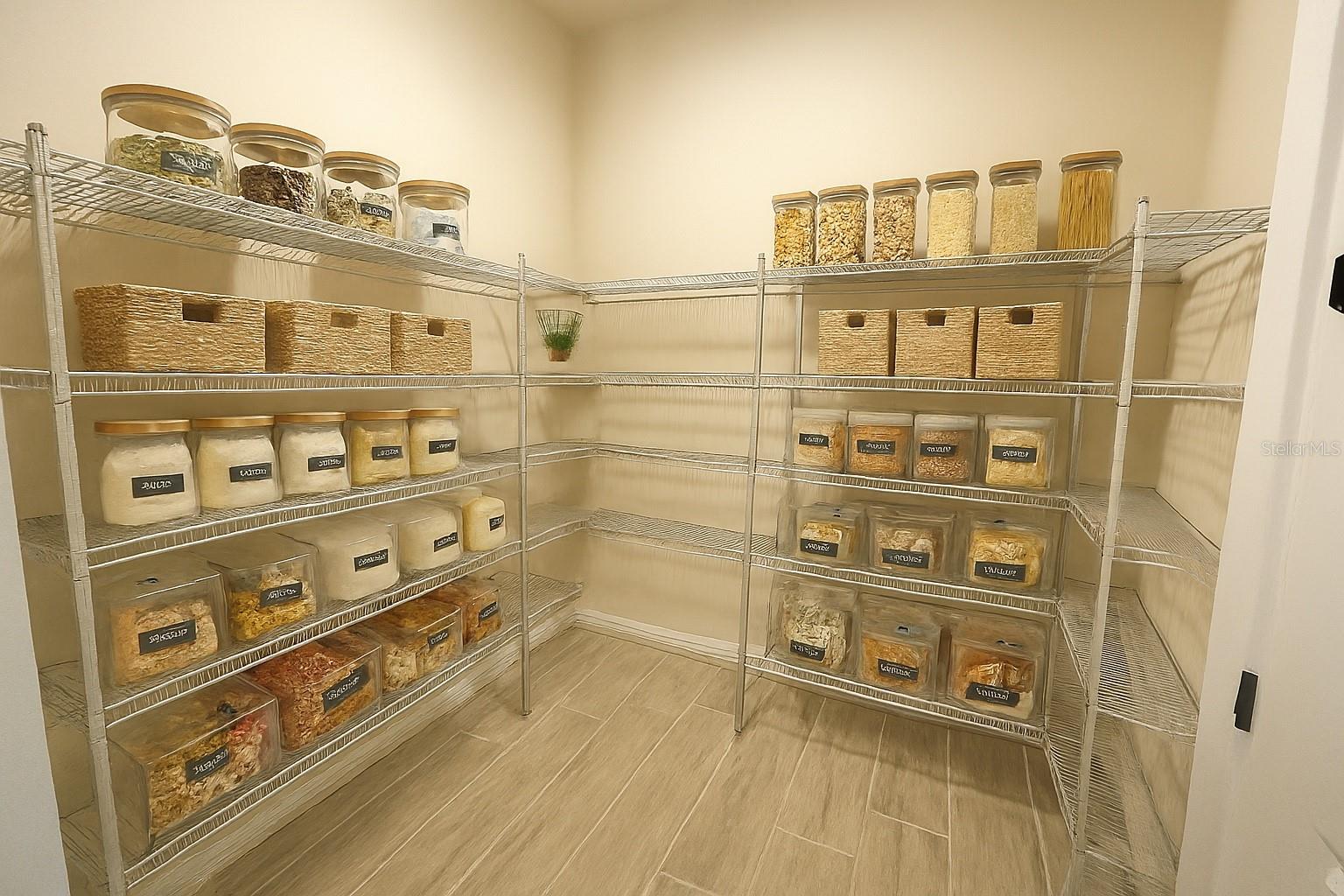 Image 4 of 23 For 6735 Willow View Avenue