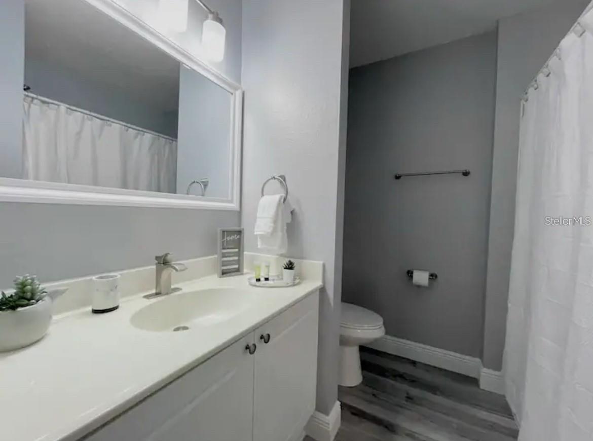 Image 17 of 28 For 2798 Club Cortile Circle A