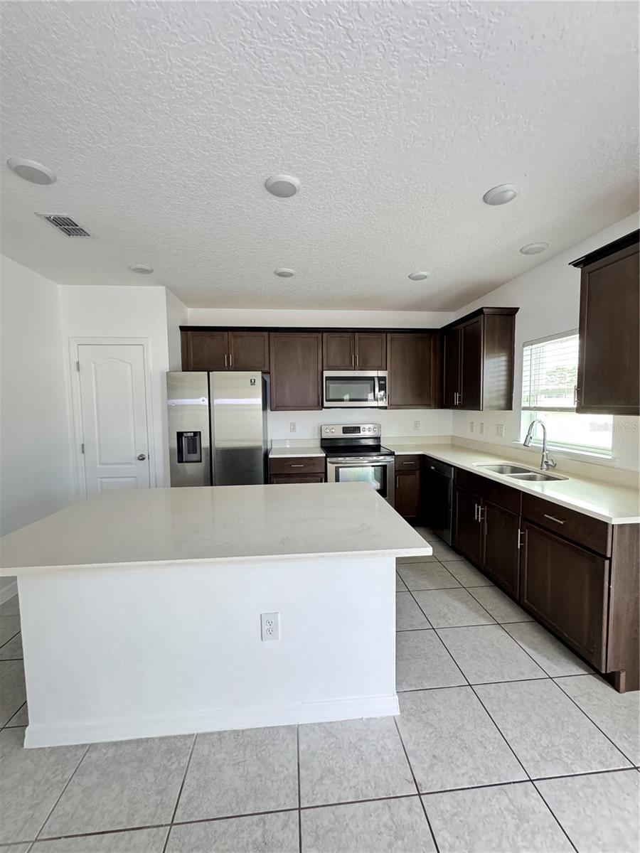 Image 11 of 32 For 803 James Drive