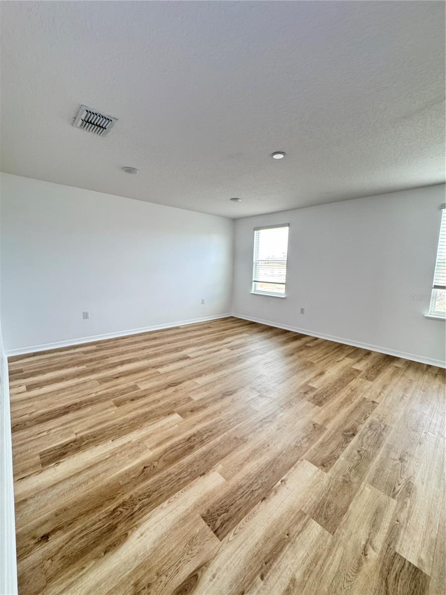 Image 20 of 32 For 803 James Drive