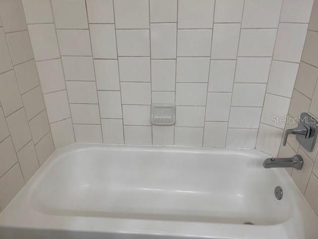 Image 20 of 41 For 40 Country Cove Way