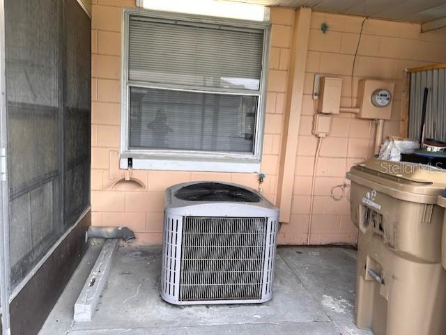 Image 31 of 41 For 40 Country Cove Way