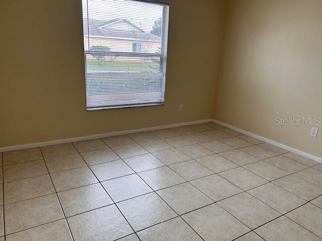 Image 4 of 41 For 40 Country Cove Way