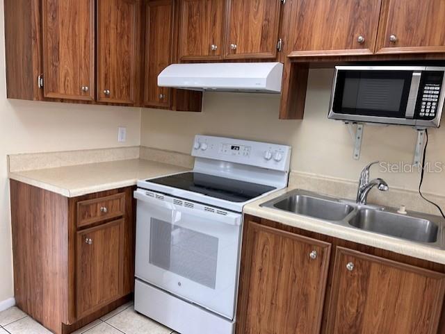 Image 9 of 41 For 40 Country Cove Way