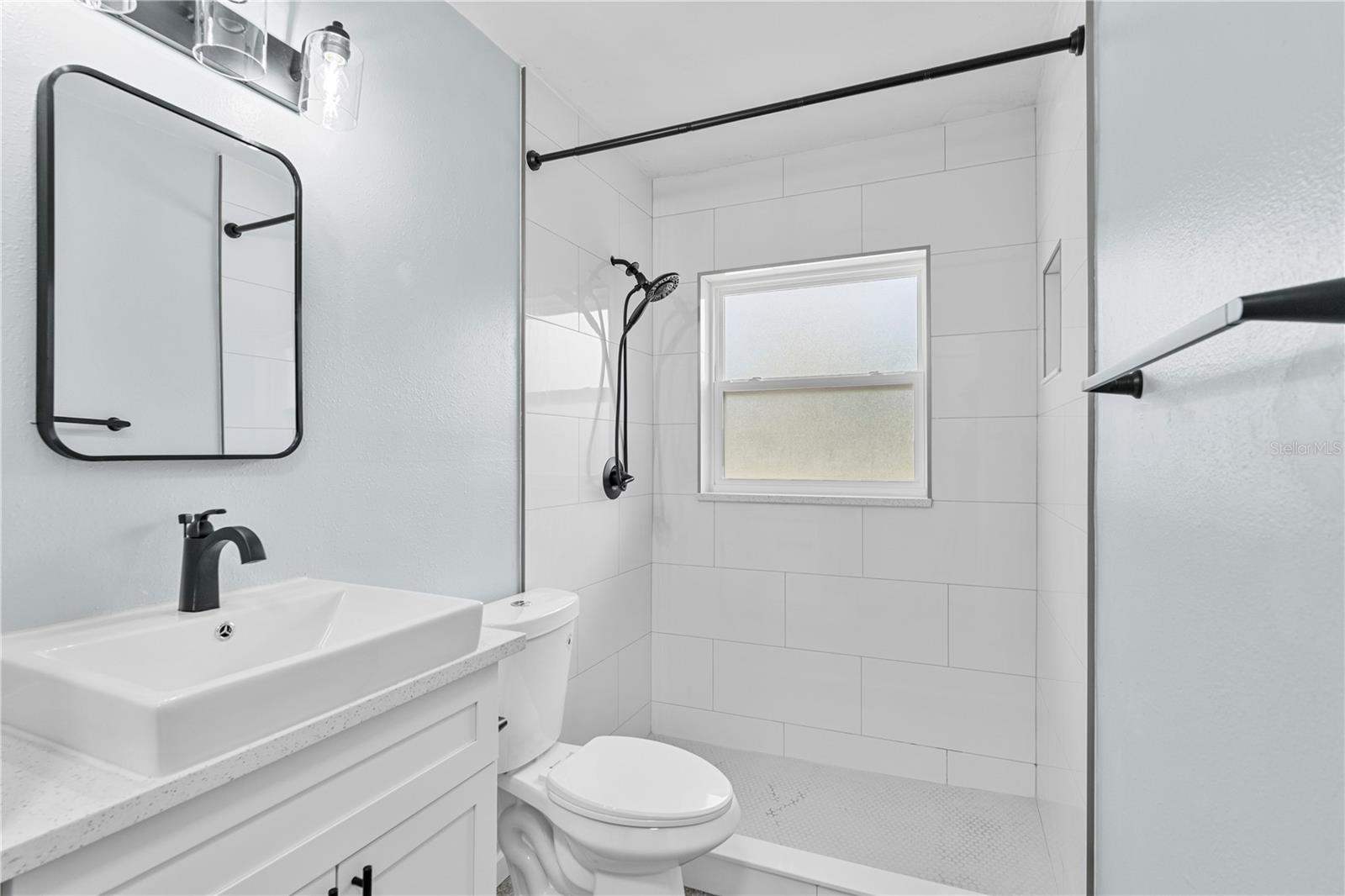 Image 12 of 72 For 11987 Maple Street