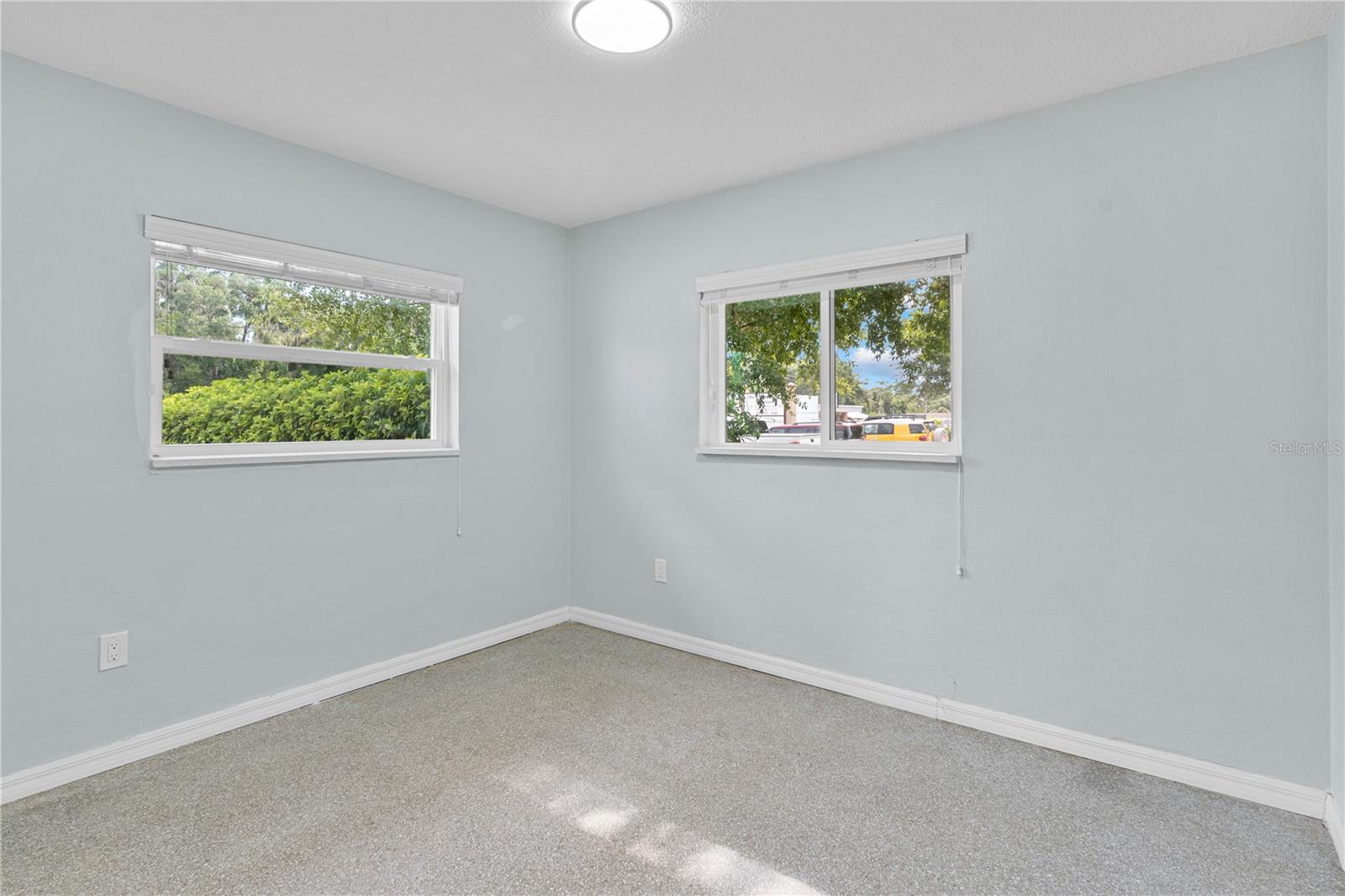 Image 14 of 72 For 11987 Maple Street