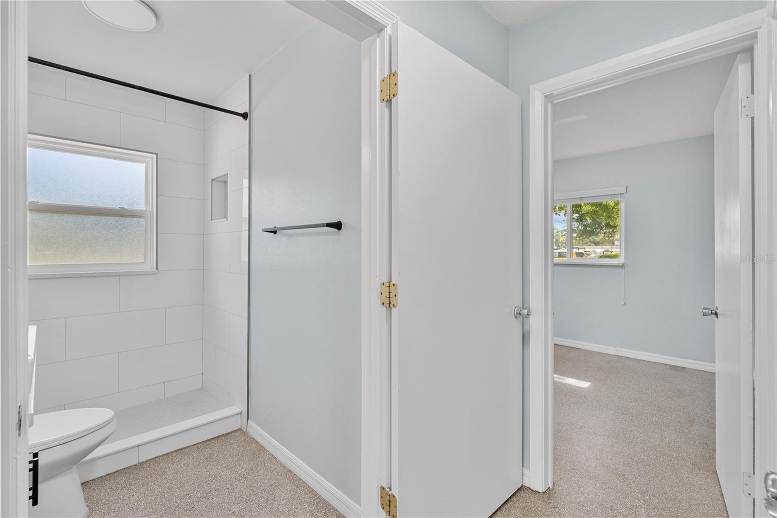 Image 18 of 72 For 11987 Maple Street