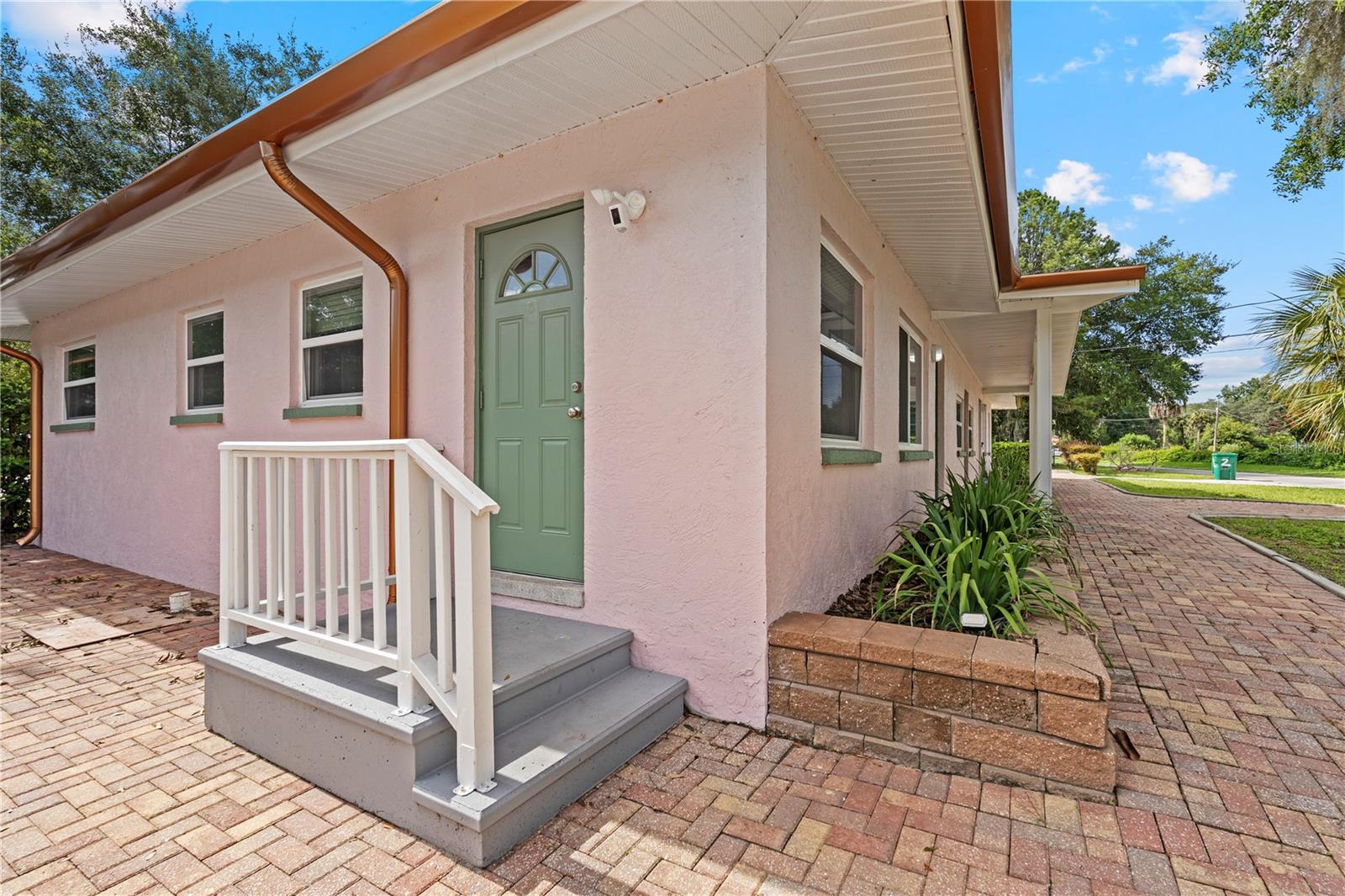 Image 21 of 72 For 11987 Maple Street