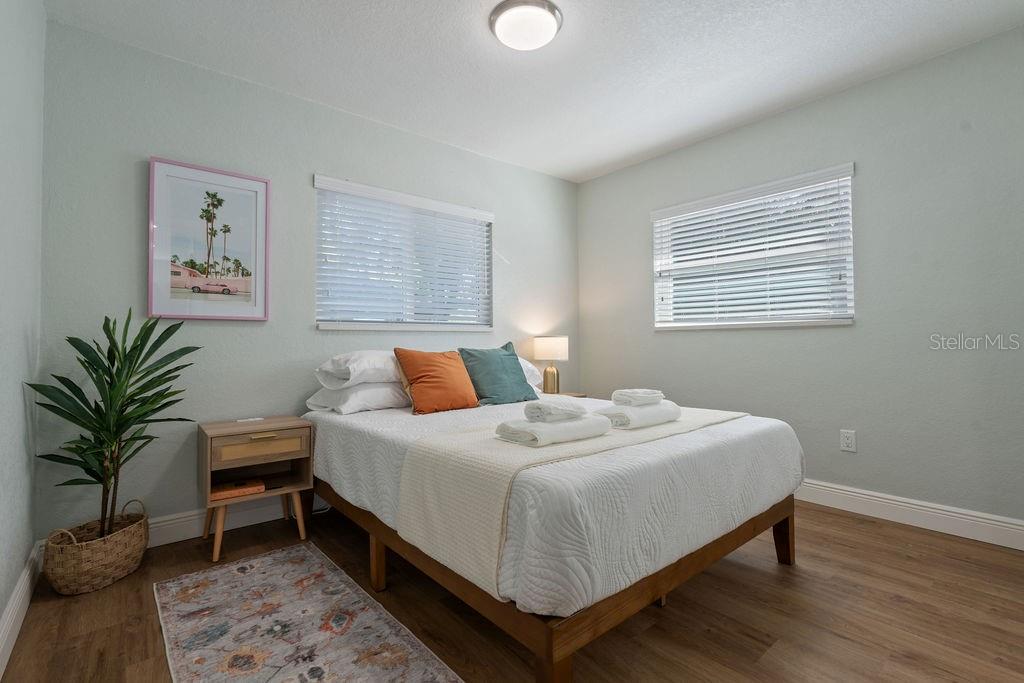 Image 36 of 72 For 11987 Maple Street