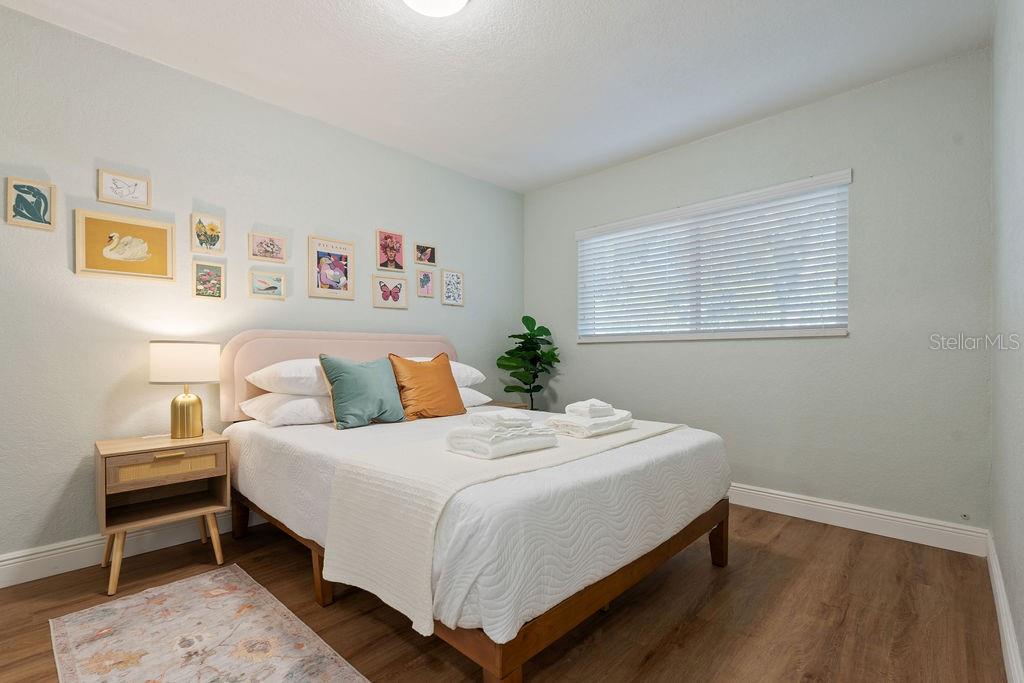 Image 41 of 72 For 11987 Maple Street