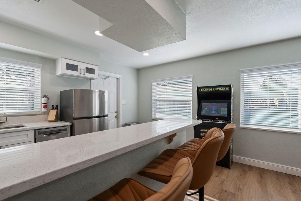 Image 56 of 72 For 11987 Maple Street