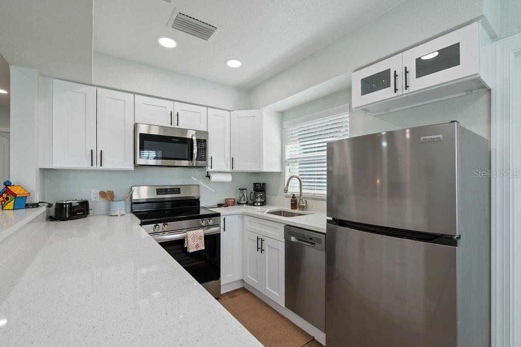 Image 58 of 72 For 11987 Maple Street