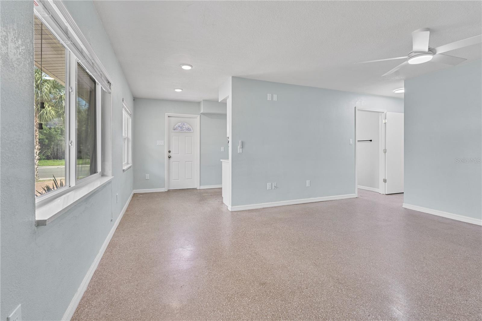 Image 7 of 72 For 11987 Maple Street