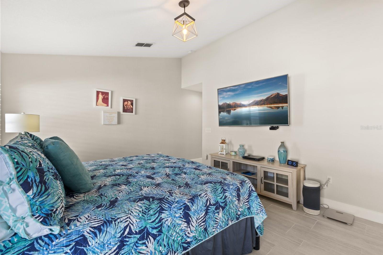 Image 6 of 31 For 3050 Mandolin Drive