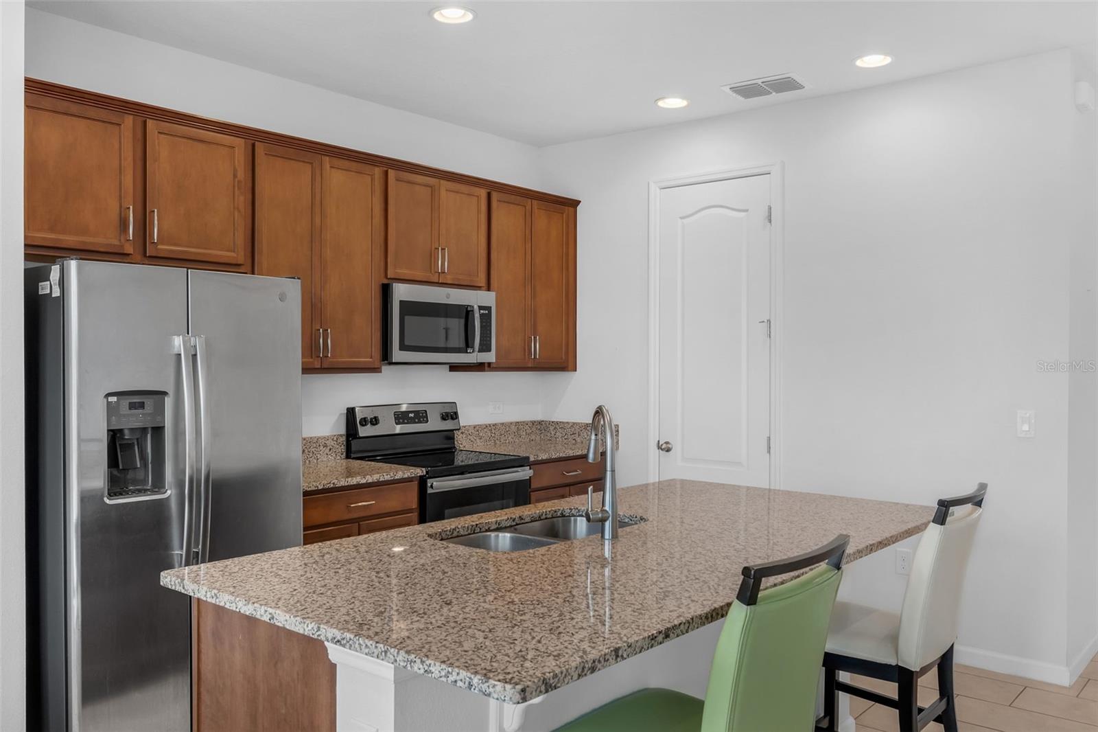 Image 4 of 41 For 2430 Bittle Way