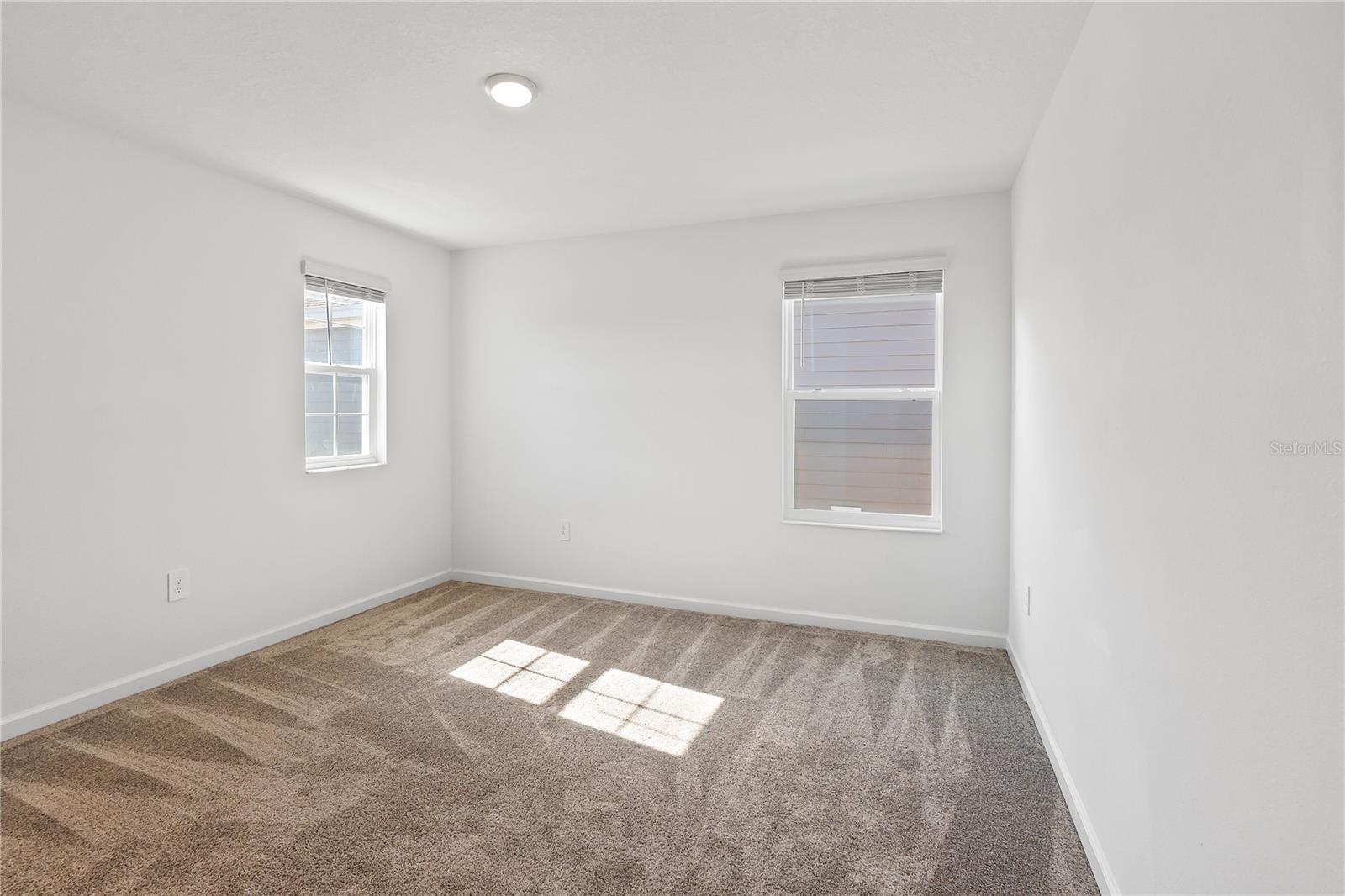 Image 21 of 39 For 4253 Twisted Twig Bend