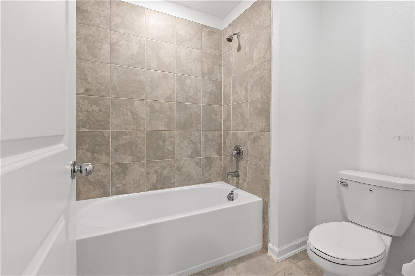 Image 28 of 39 For 4253 Twisted Twig Bend