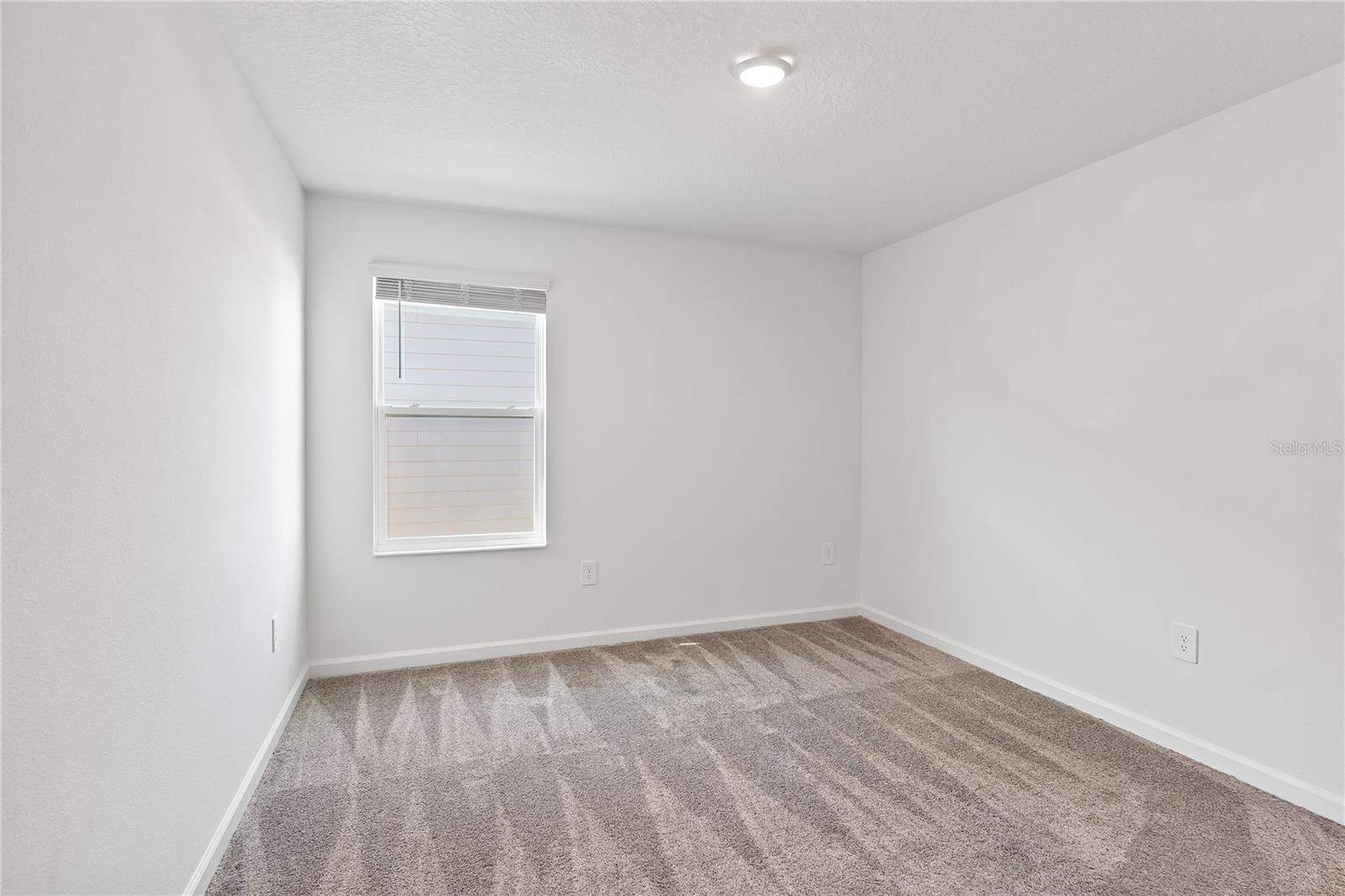 Image 33 of 39 For 4253 Twisted Twig Bend