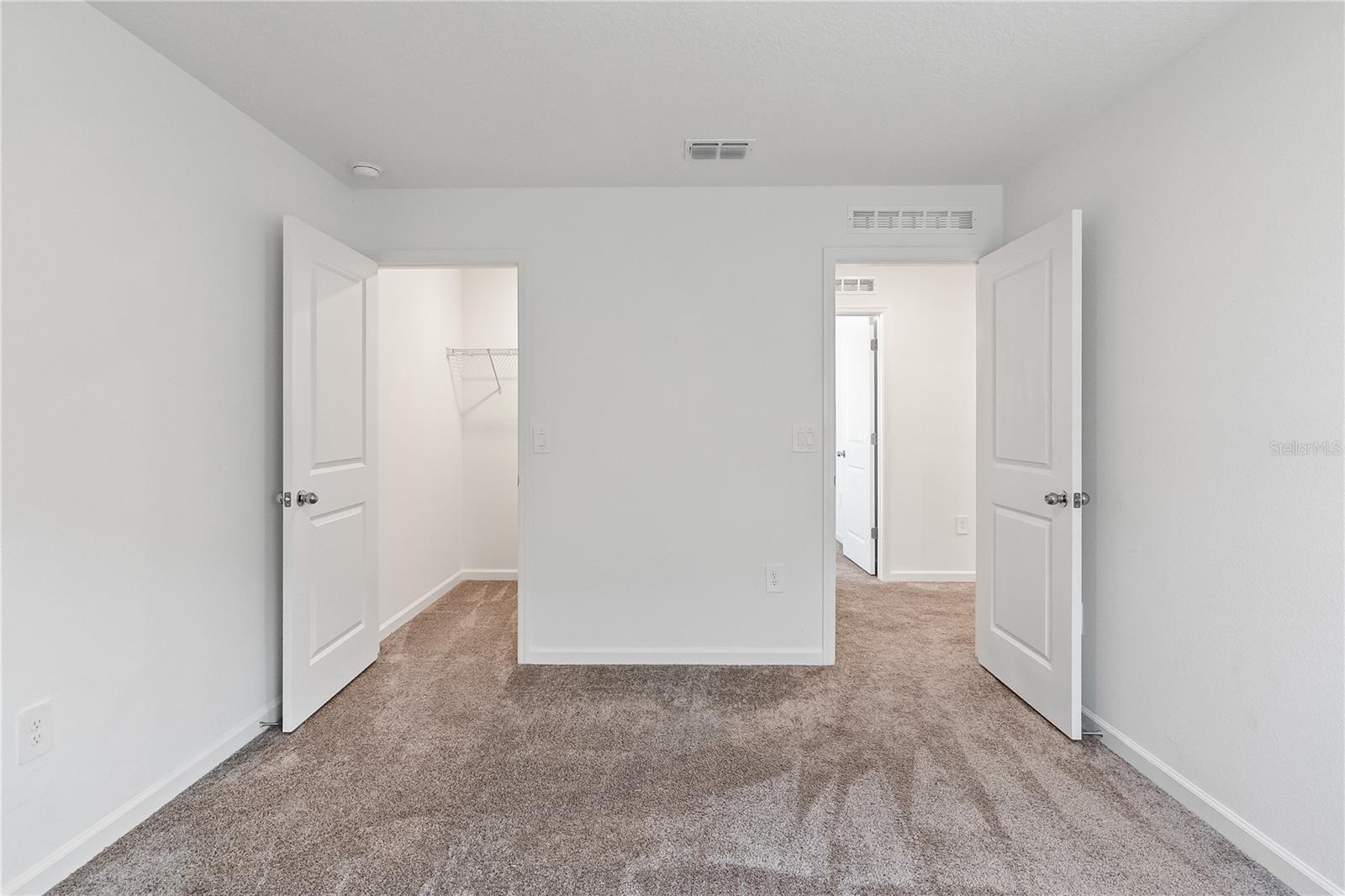 Image 34 of 39 For 4253 Twisted Twig Bend