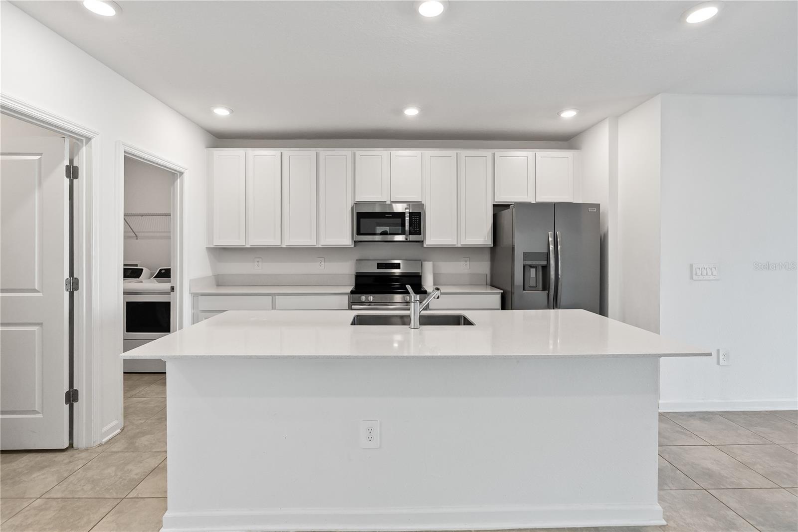 Image 6 of 39 For 4253 Twisted Twig Bend