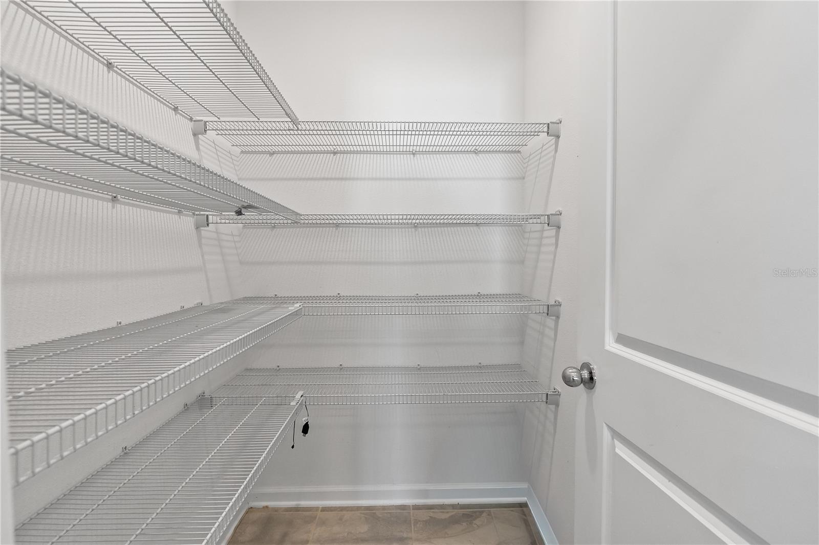 Image 9 of 39 For 4253 Twisted Twig Bend