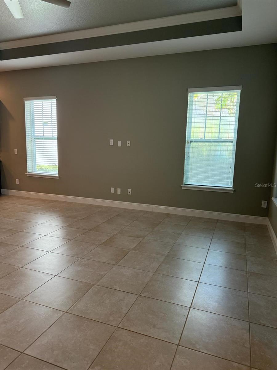 Image 13 of 38 For 13779 Eliot Avenue