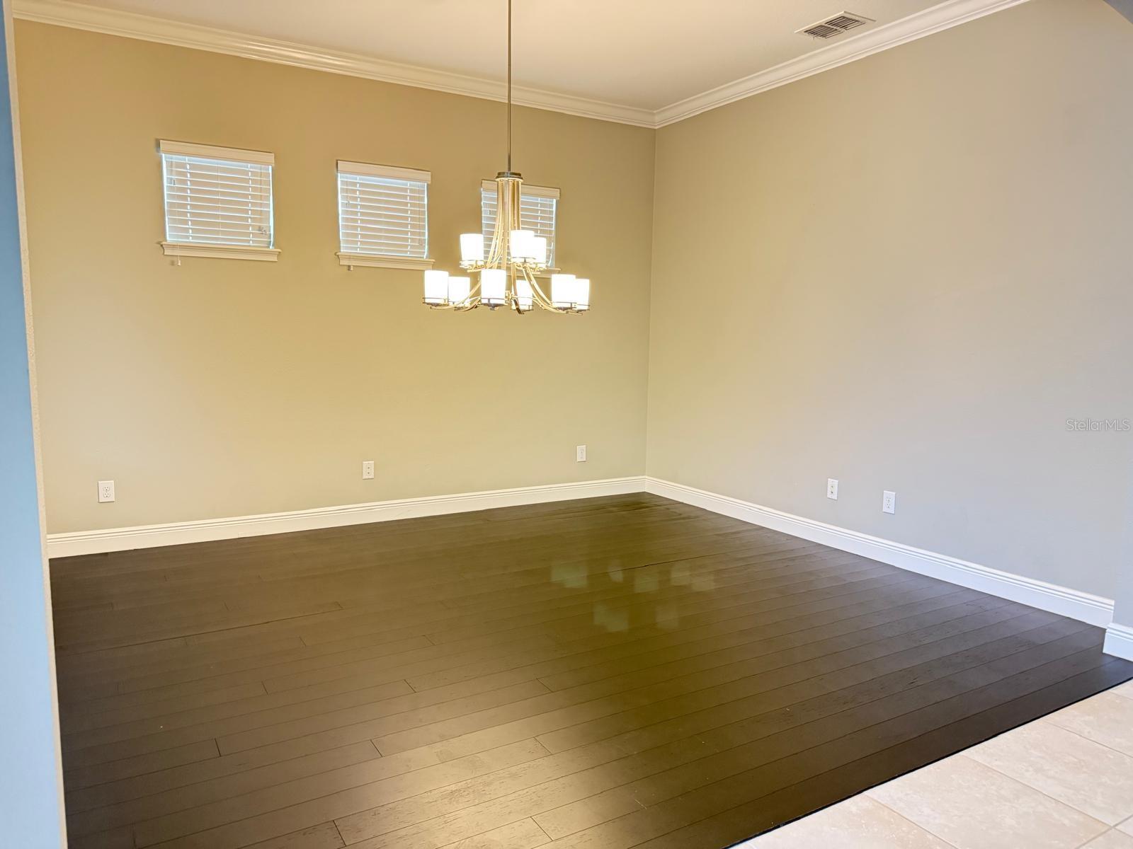 Image 14 of 38 For 13779 Eliot Avenue