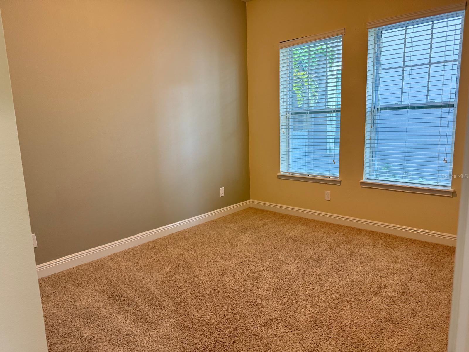 Image 18 of 38 For 13779 Eliot Avenue