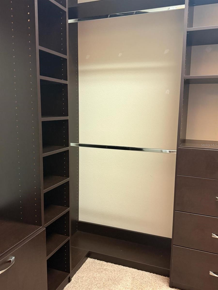 Image 25 of 38 For 13779 Eliot Avenue