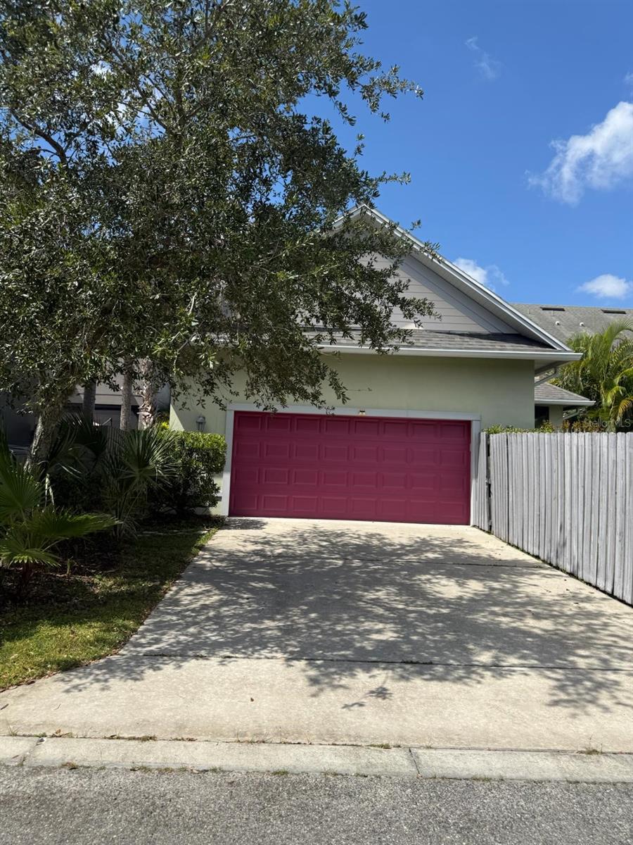 Image 32 of 38 For 13779 Eliot Avenue