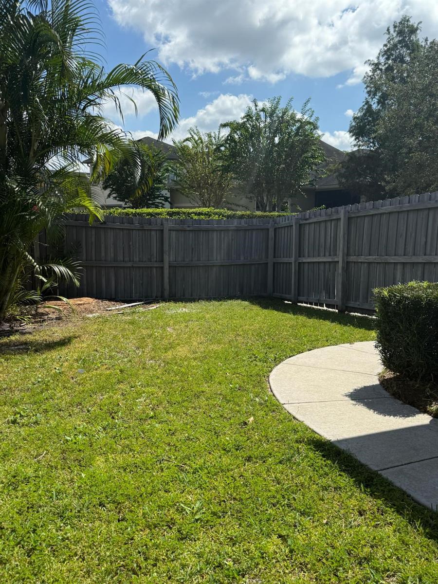 Image 34 of 38 For 13779 Eliot Avenue