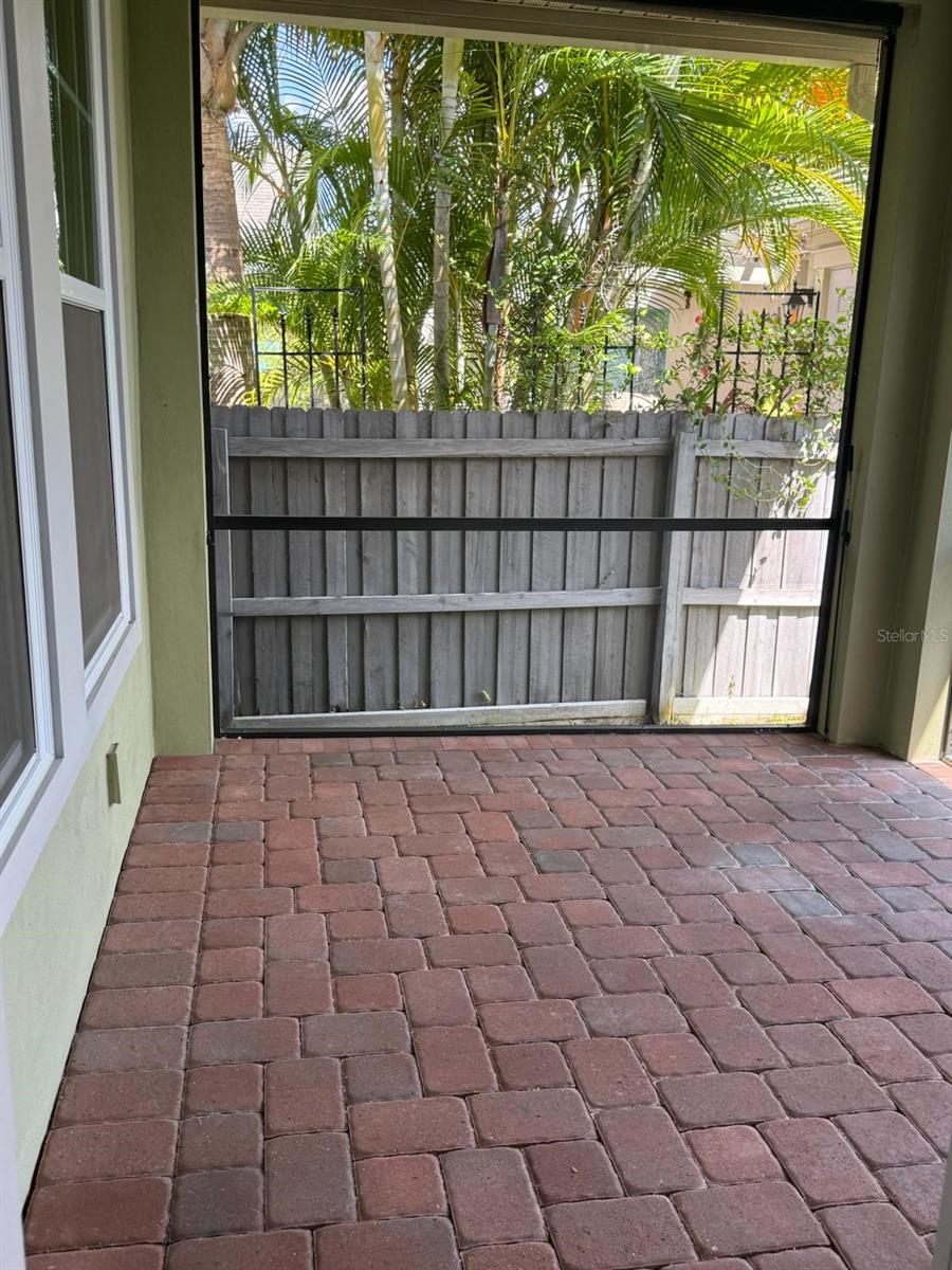 Image 35 of 38 For 13779 Eliot Avenue