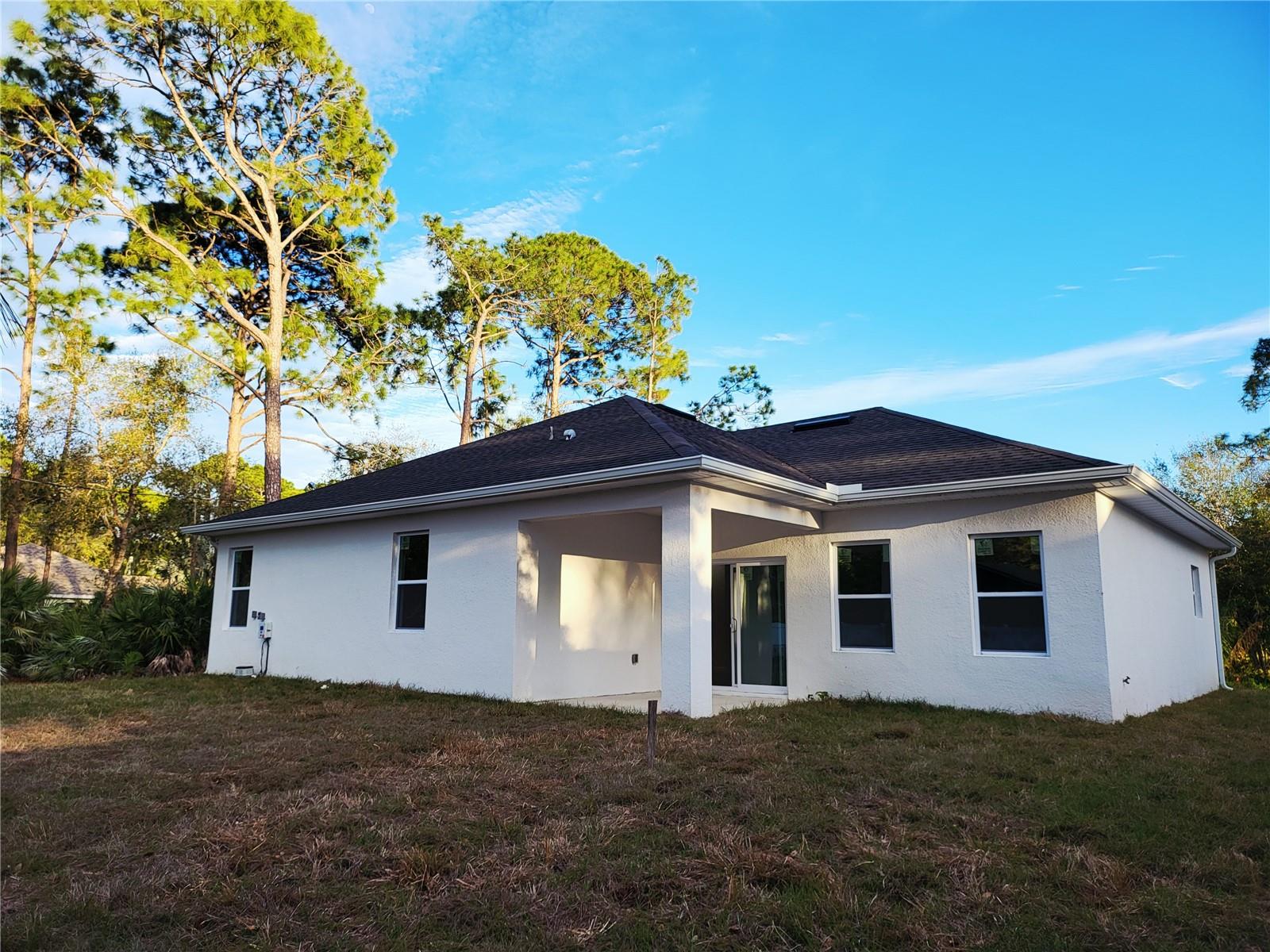 Image 7 of 8 For 1171 Sapphire Street Se