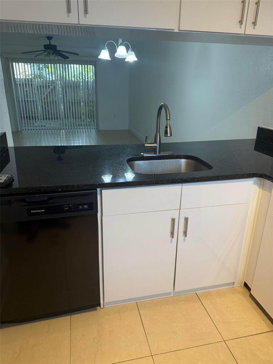 Image 5 of 18 For 6036 Amberly Court T23