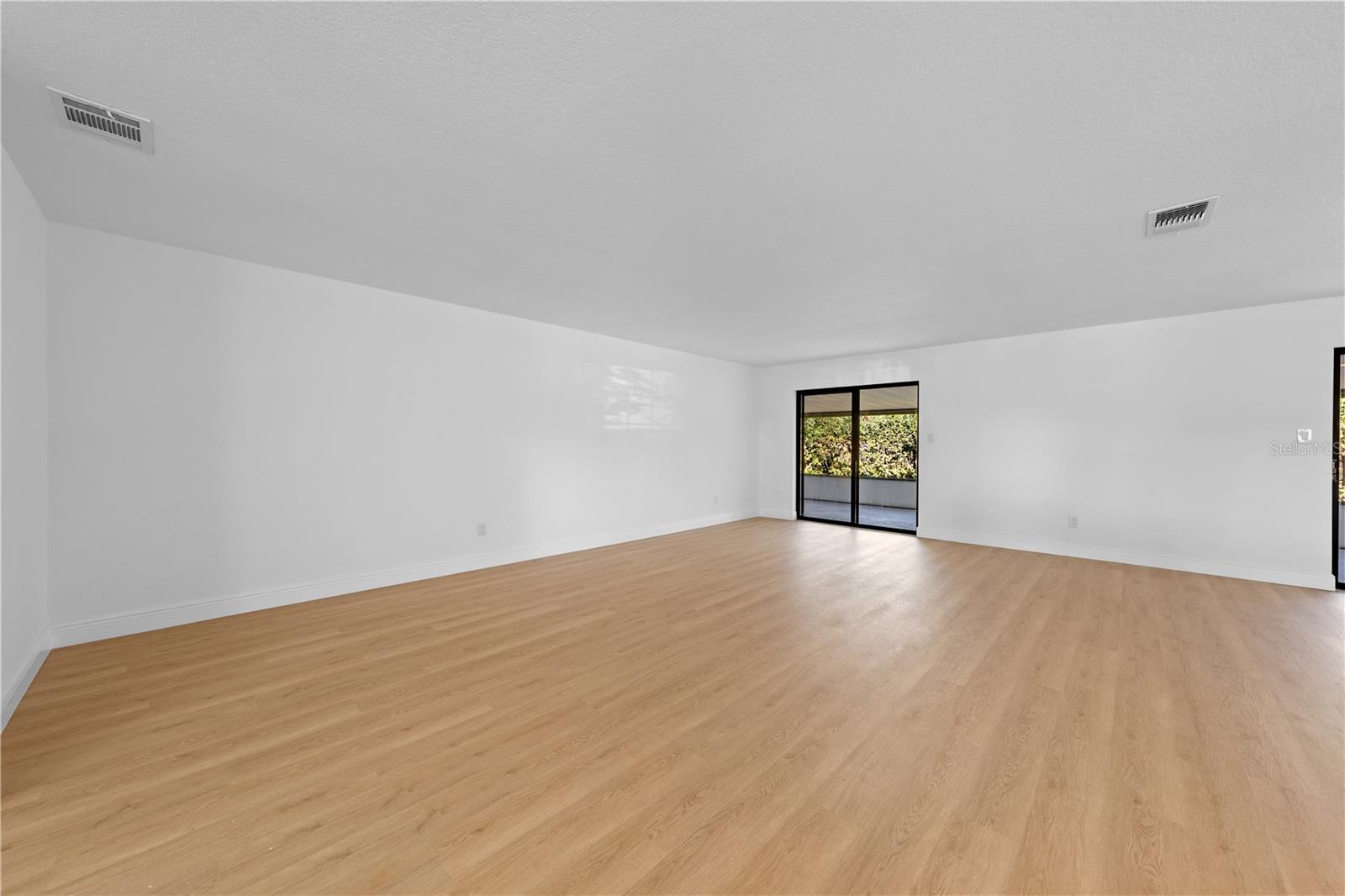 Image 18 of 41 For 5003 Gardengate Lane