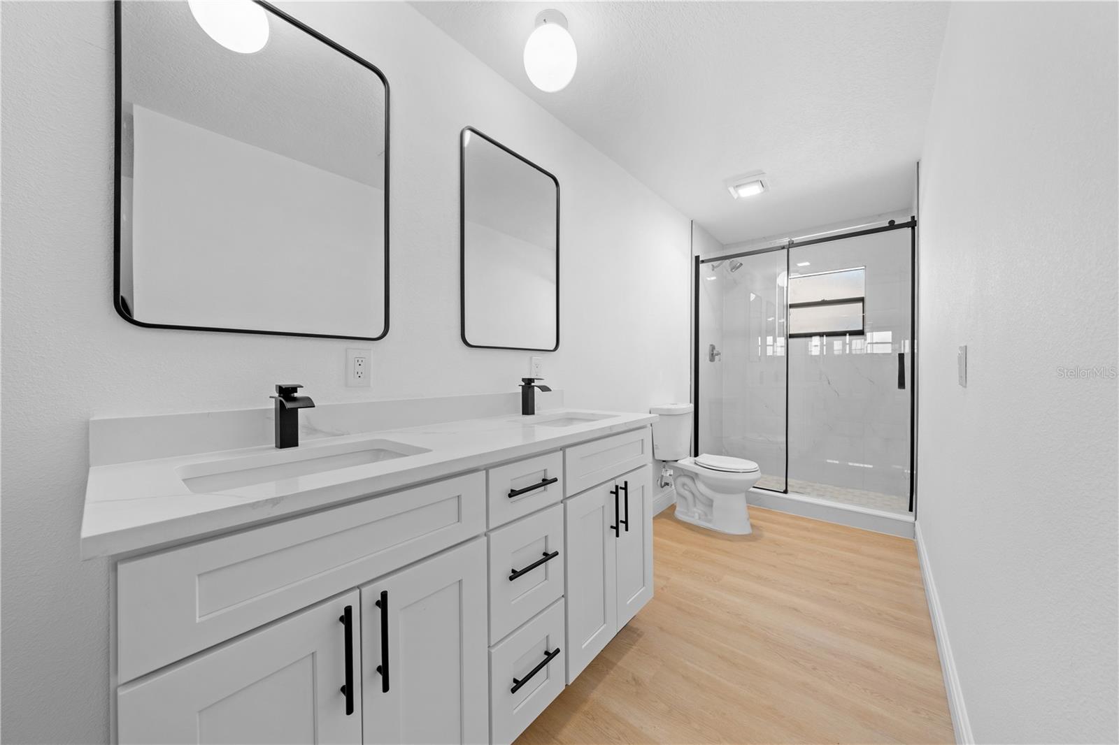 Image 20 of 41 For 5003 Gardengate Lane